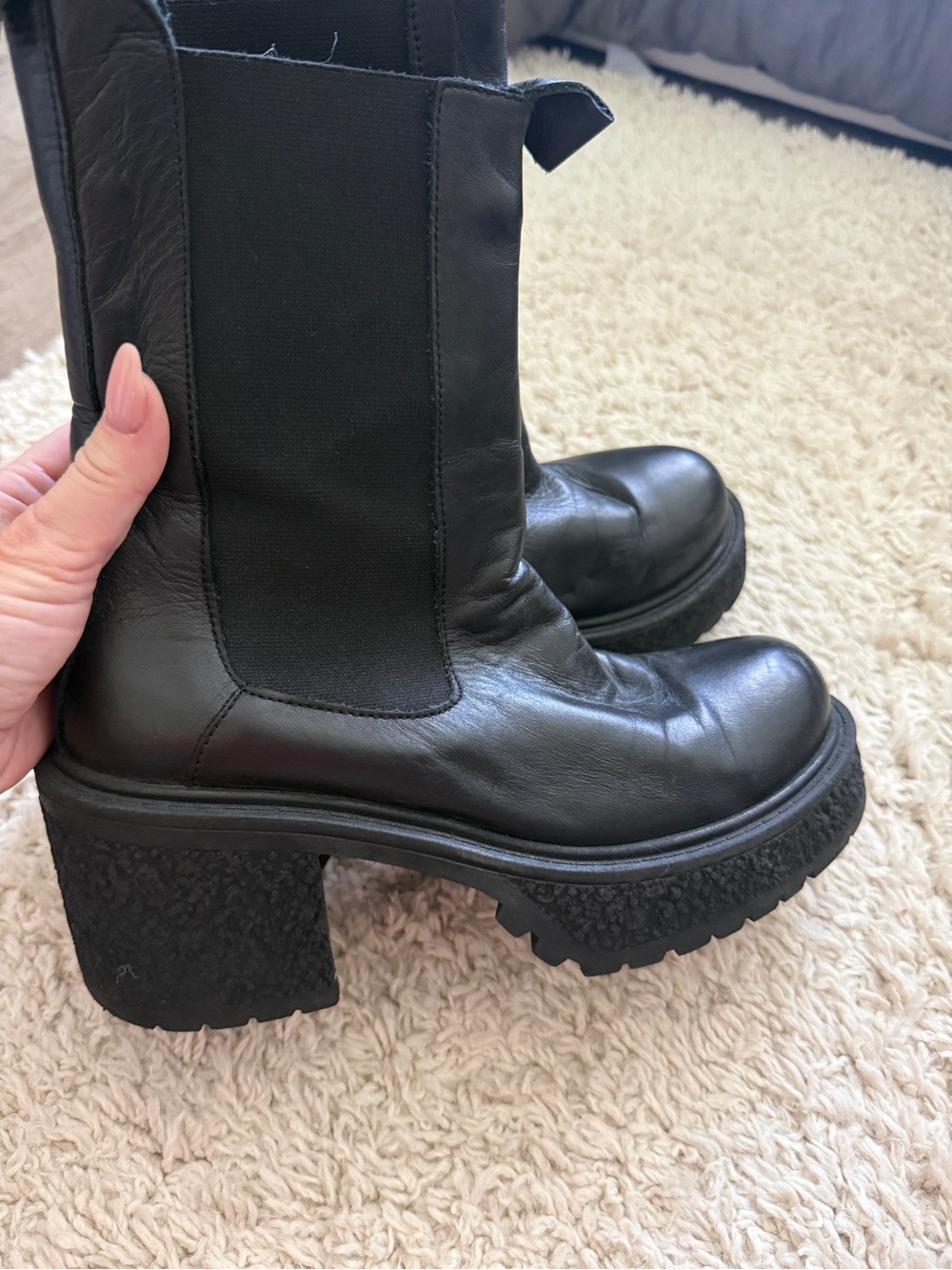 Platform Chelsea Heeled Boots in Black - Picture 2 of 3